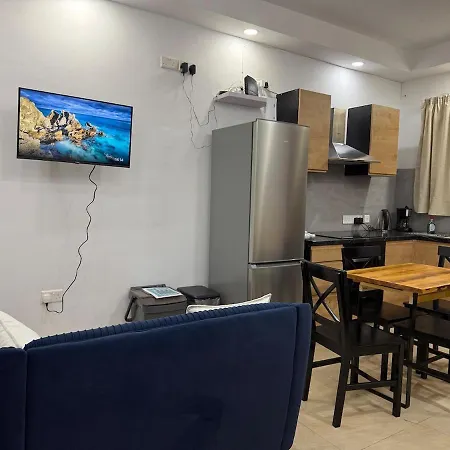 4 Bed Maisonette Close To Mater Dei Apartmán Birkirkara