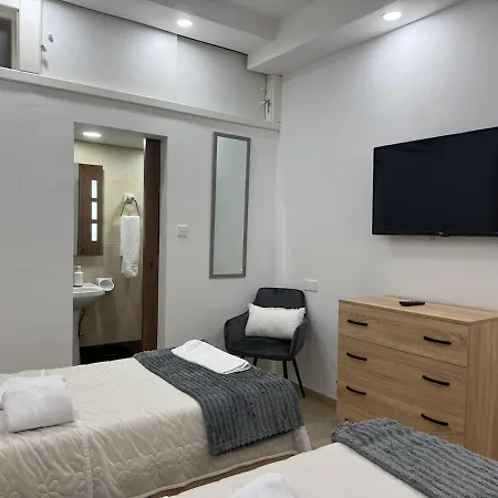 Lägenhet 4 Bed Maisonette Close To Mater Dei *