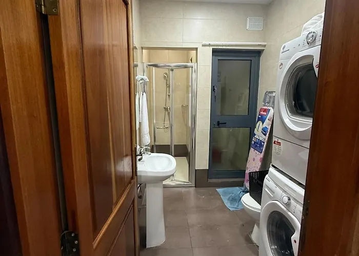 4 Bed Maisonette Close To Mater Dei Μπιρκιρκάρα