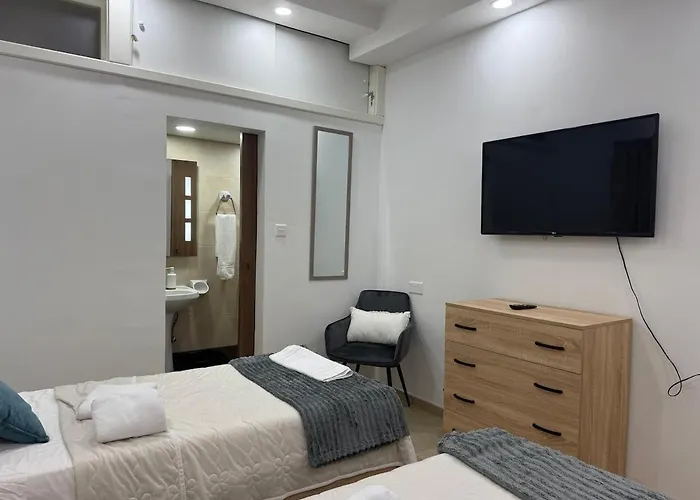 Διαμέρισμα 4 Bed Maisonette Close To Mater Dei *